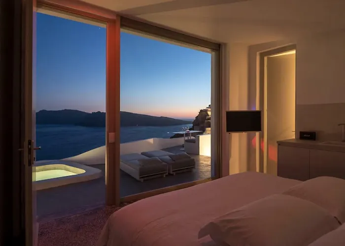 Echoes Luxury Suites (Adults Only)
